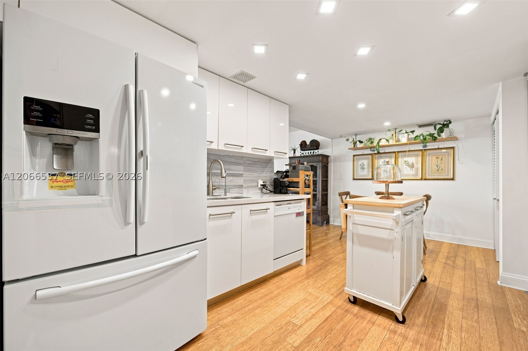 10205 Collins Ave #206 Bal Harbour, FL 33154