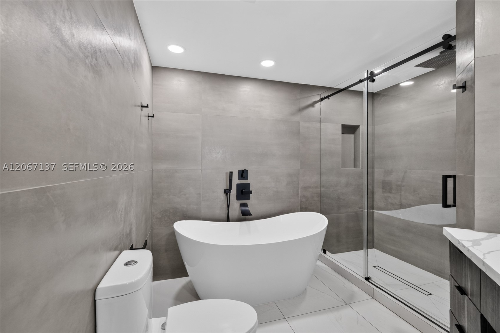 image 500 Brickell West17