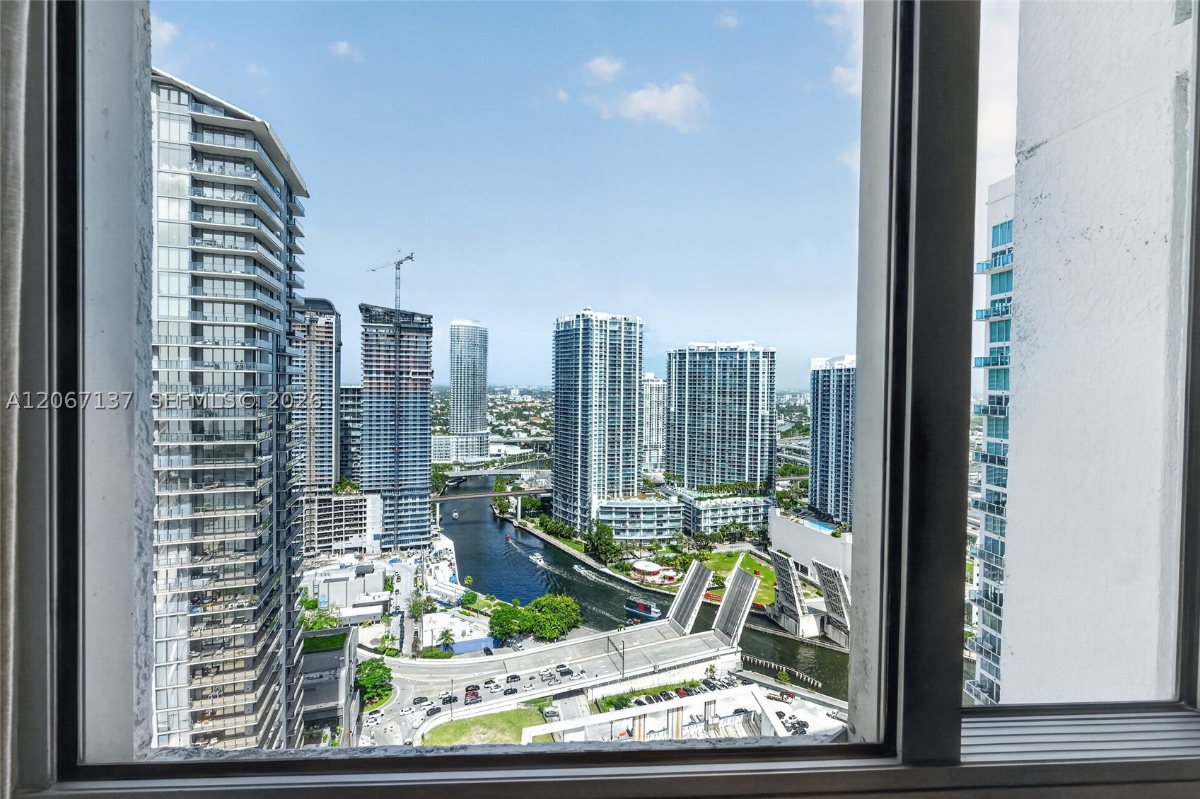 image 500 Brickell West20