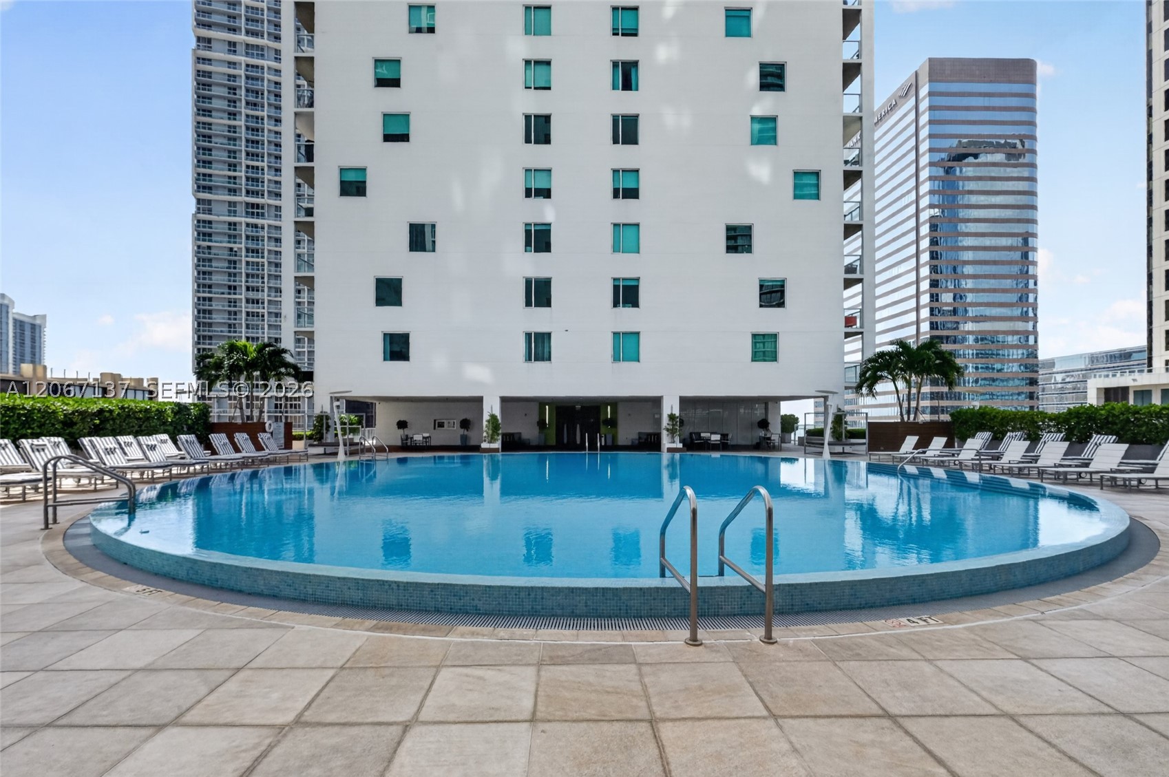 image 500 Brickell West34