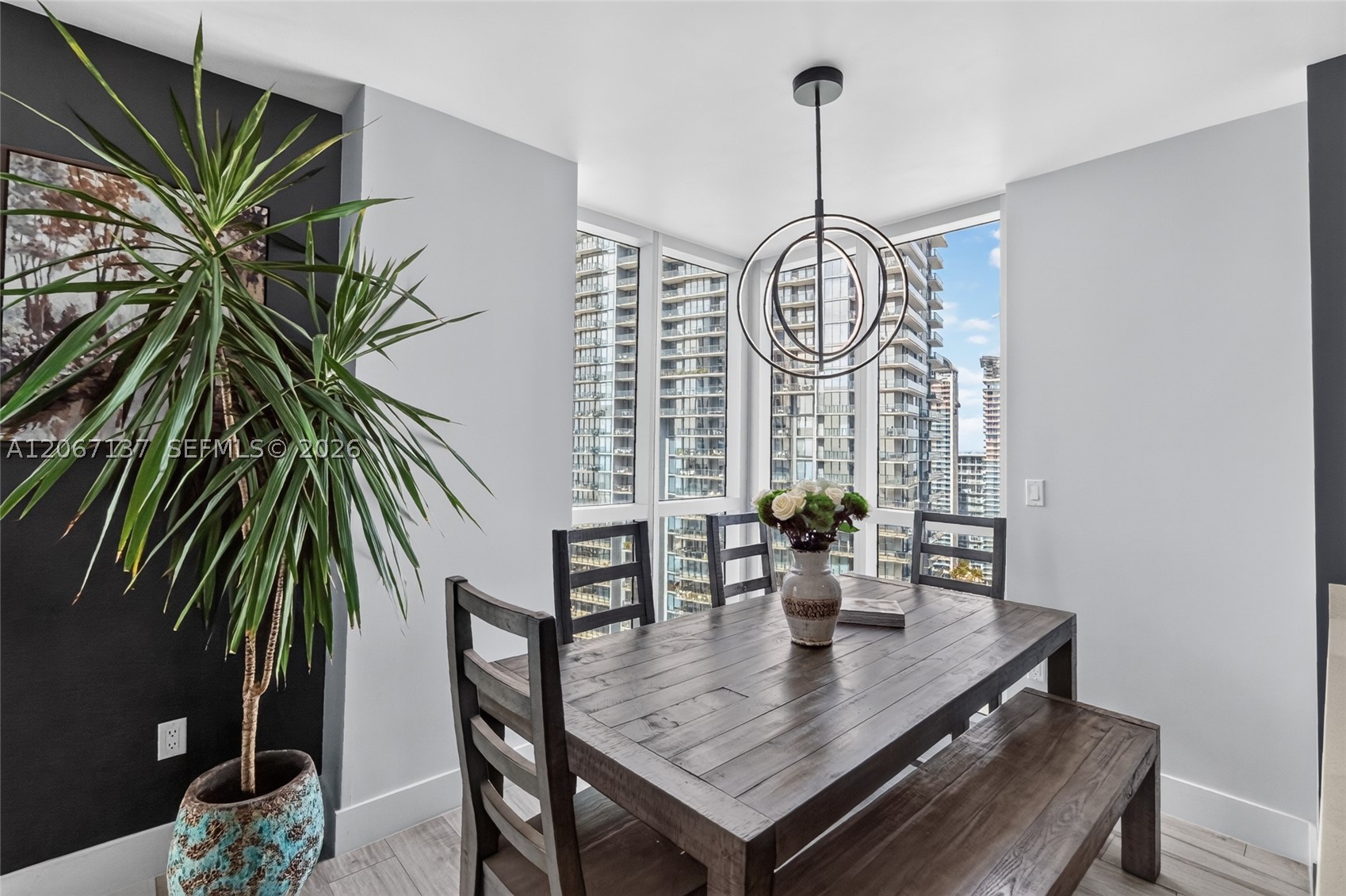 image 500 Brickell West6