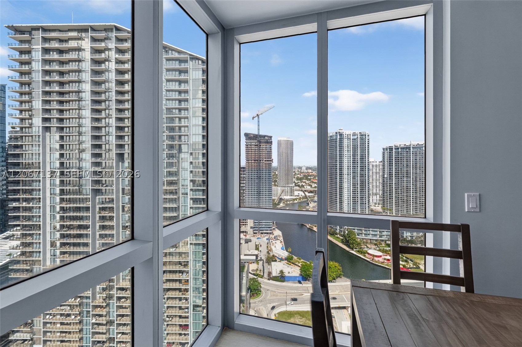 image 500 Brickell West7