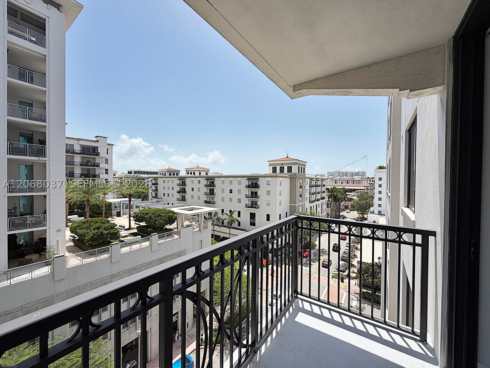 301 Altara Ave #609 Coral Gables, FL 33146