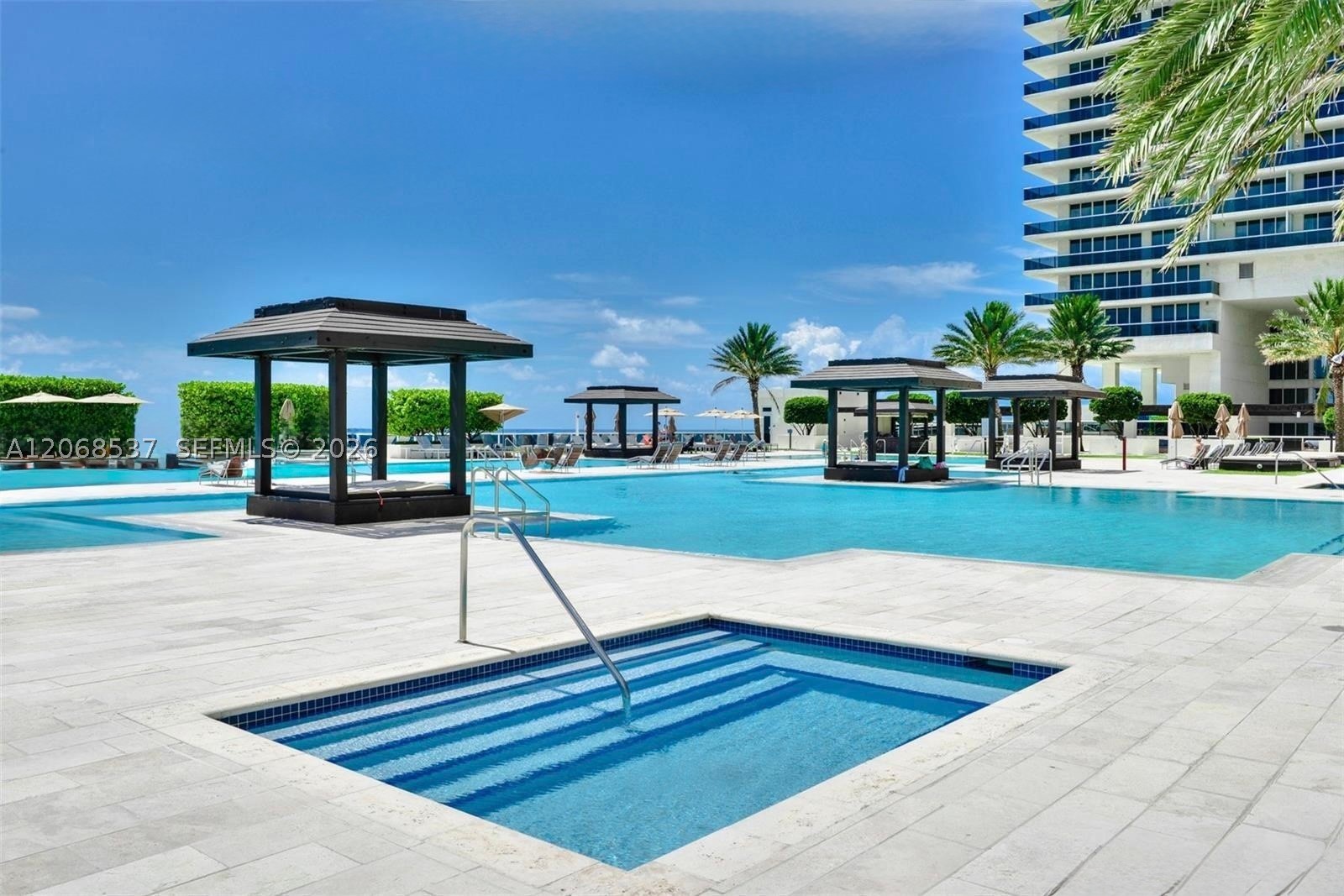 image Beach Club 245