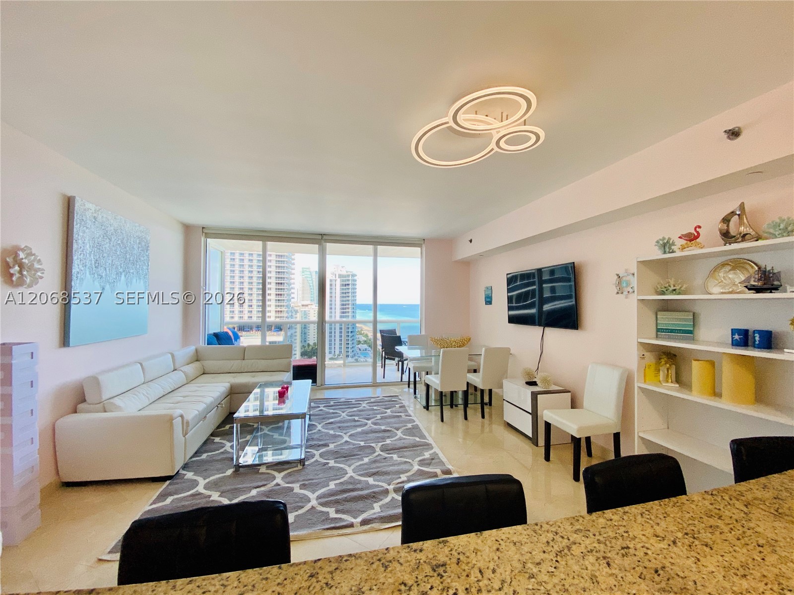 image Beach Club 26