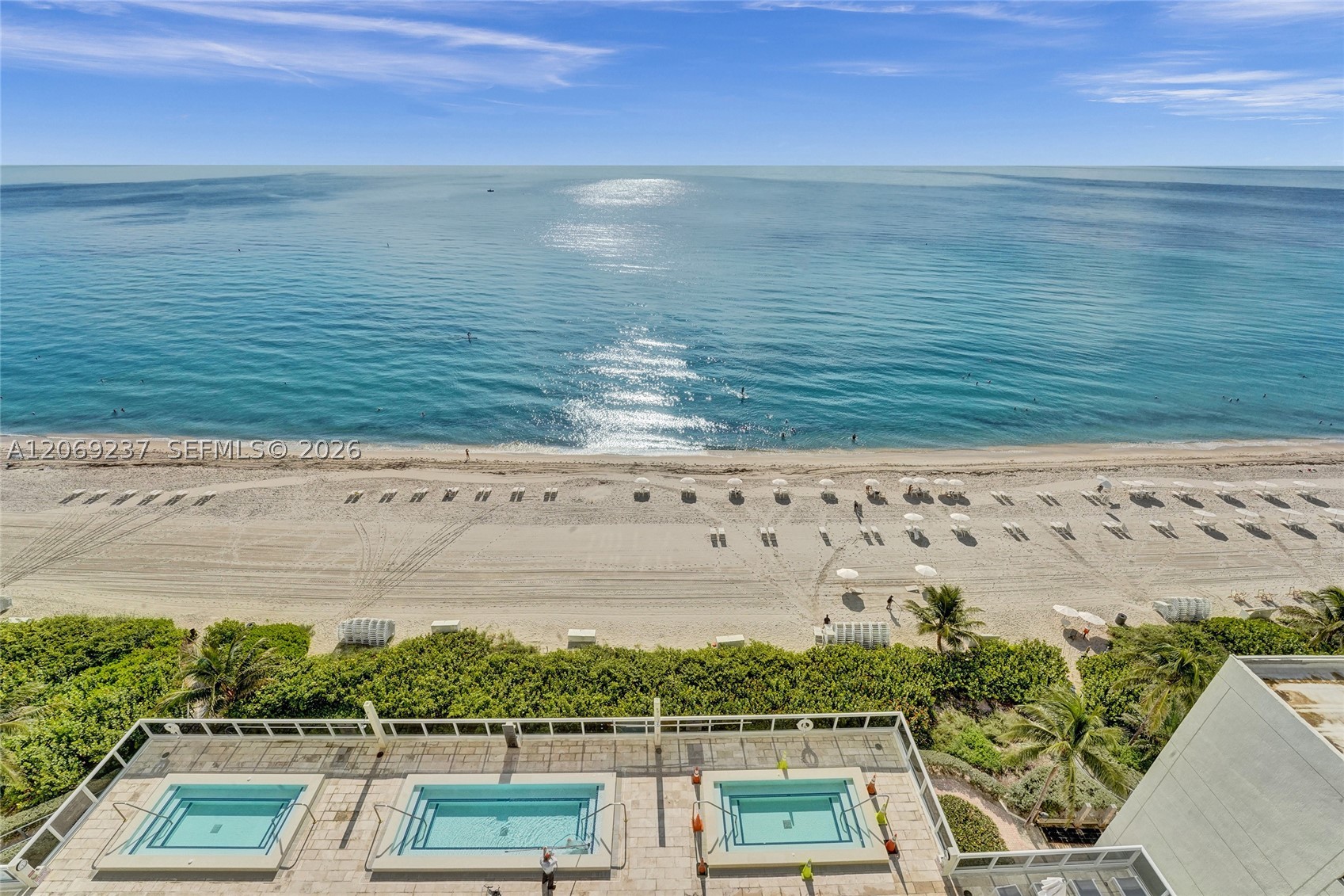 image Beach Club 264