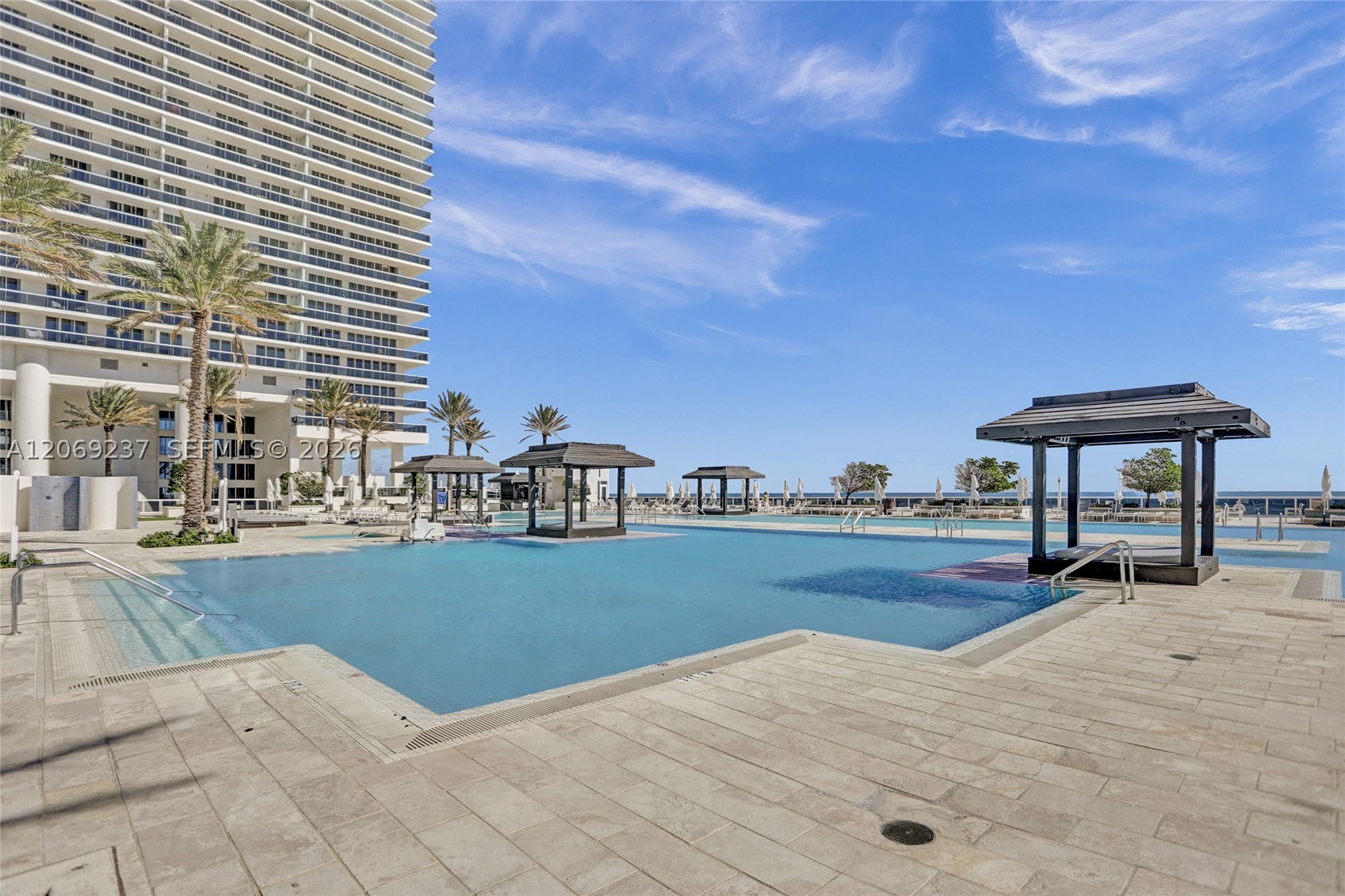 image Beach Club 271