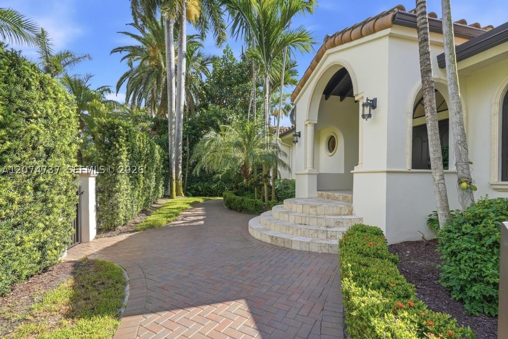 2532 NW Lake Ave Miami Beach, FL 33140
