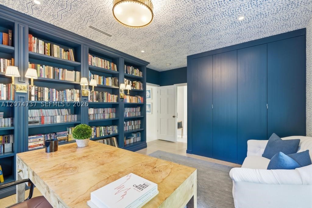2532 NW Lake Ave Miami Beach, FL 33140