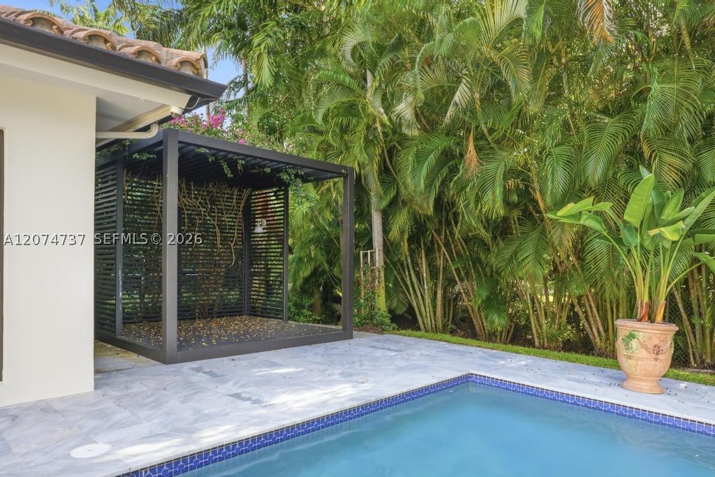 2532 NW Lake Ave Miami Beach, FL 33140