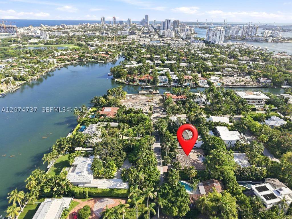 2532 NW Lake Ave Miami Beach, FL 33140