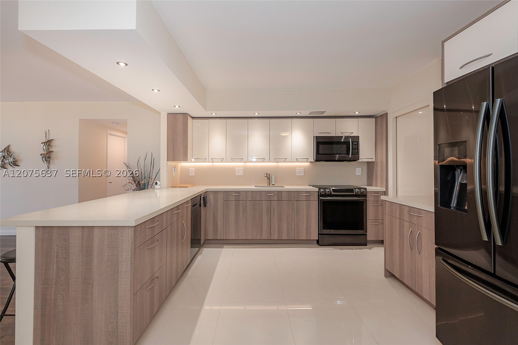 600 Three Iss Blvd #521