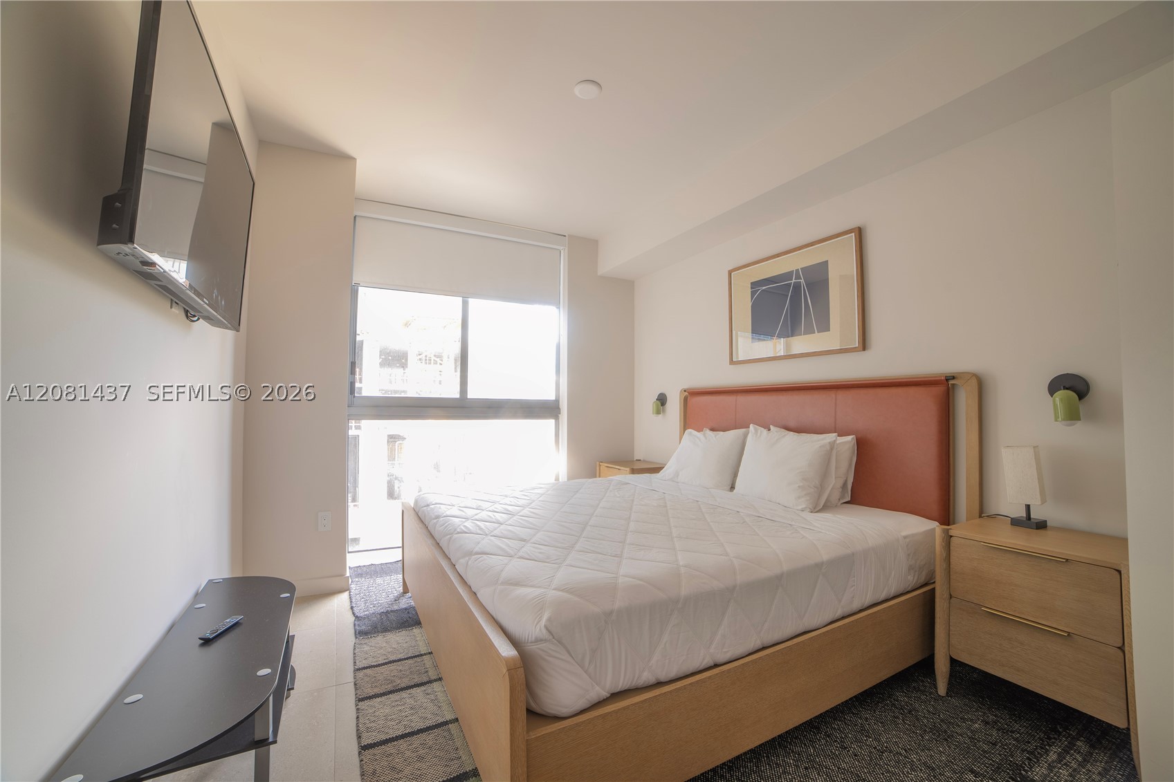 11 NE 6th #1403 Miami, FL 33132