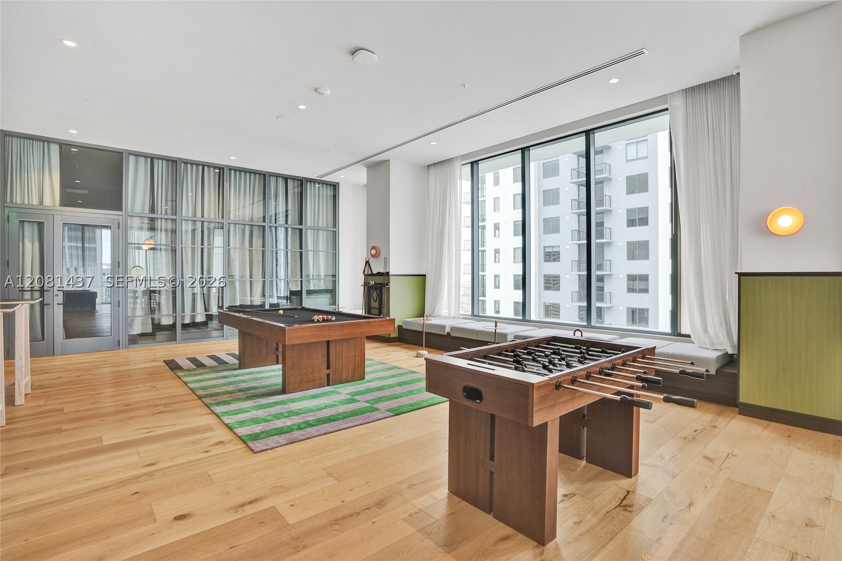 11 NE 6th #1403 Miami, FL 33132