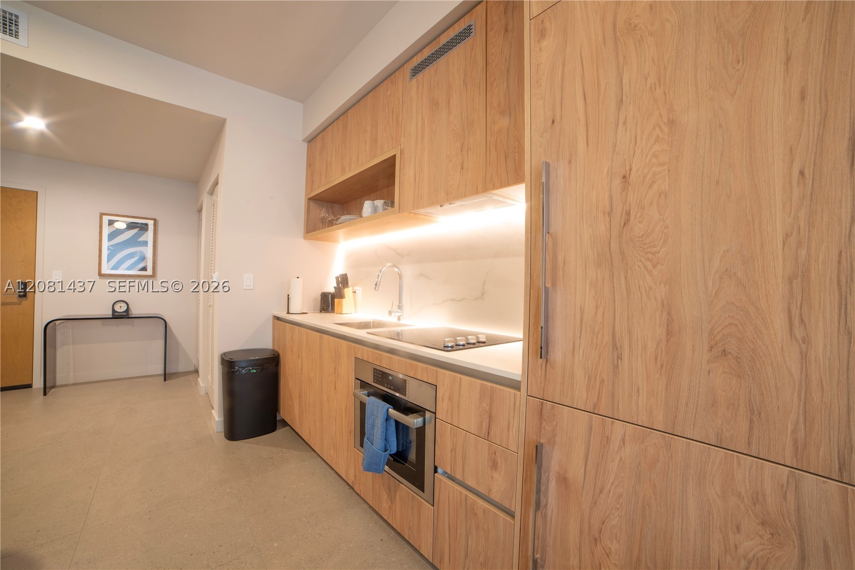 11 NE 6th #1403 Miami, FL 33132
