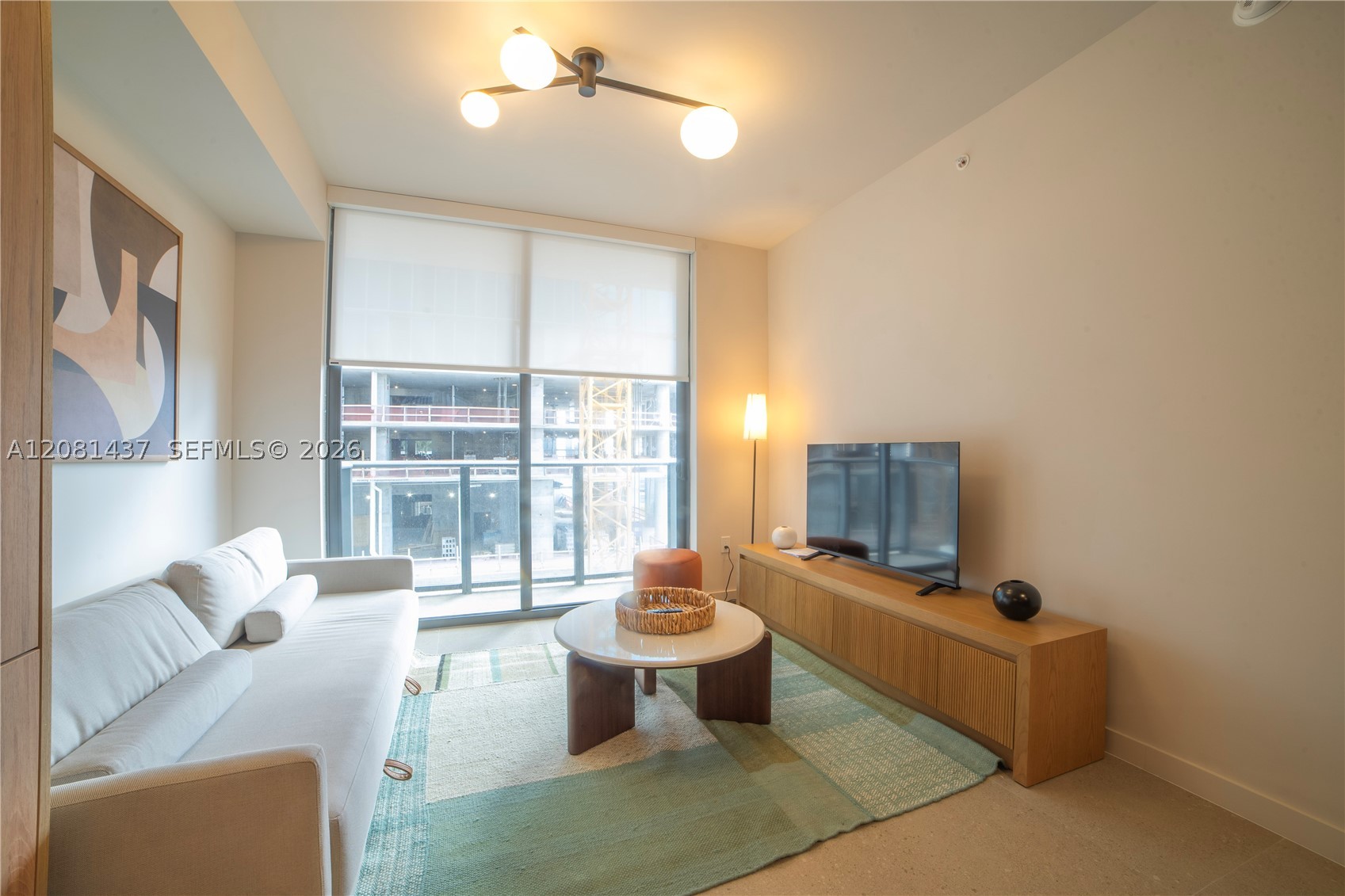 11 NE 6th #1403 Miami, FL 33132