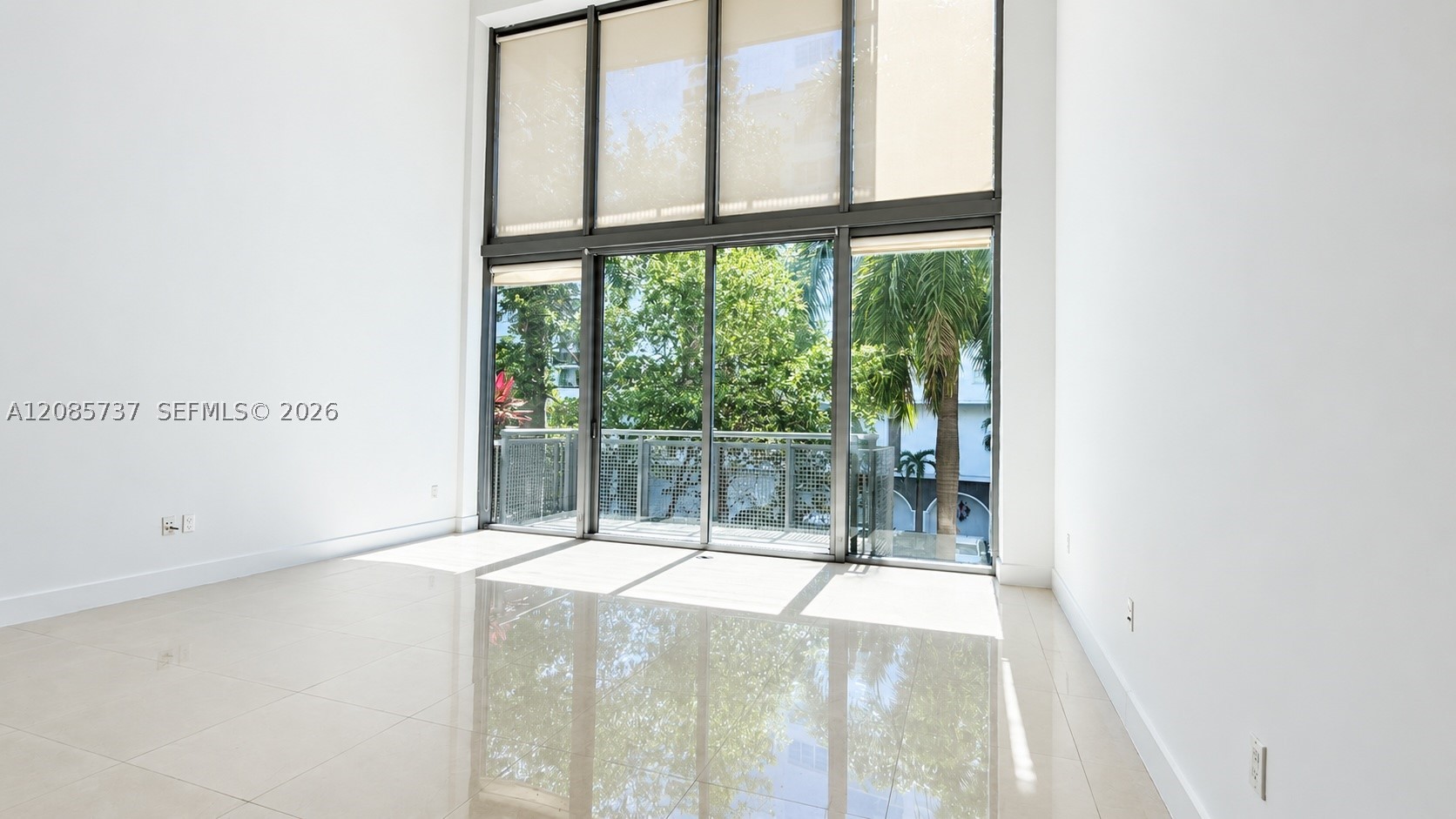 6000 Collins Ave #305