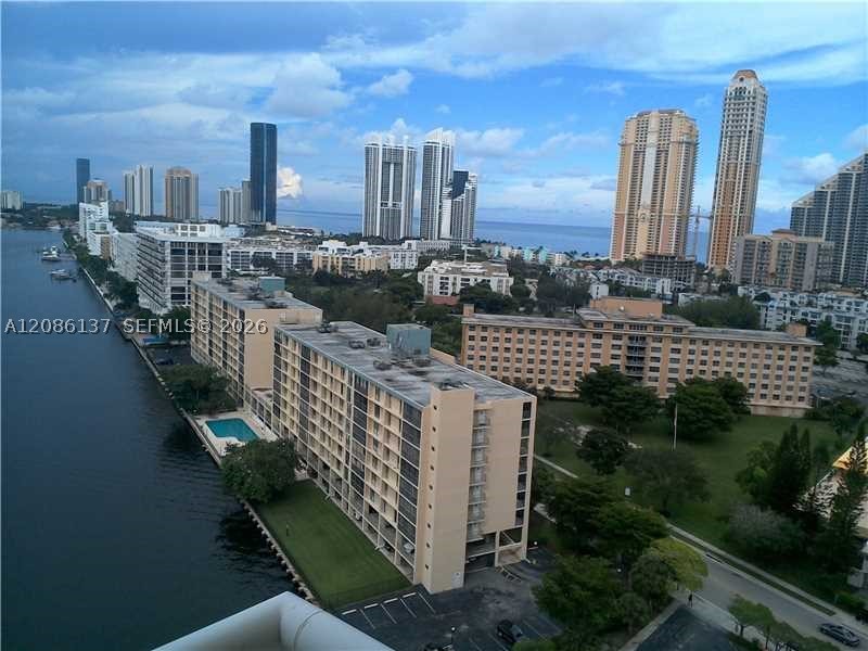 image Winston Towers 2000