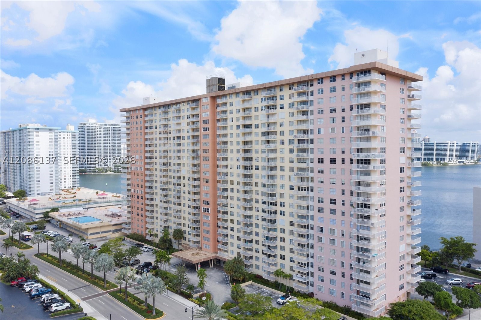 image Winston Towers 20024