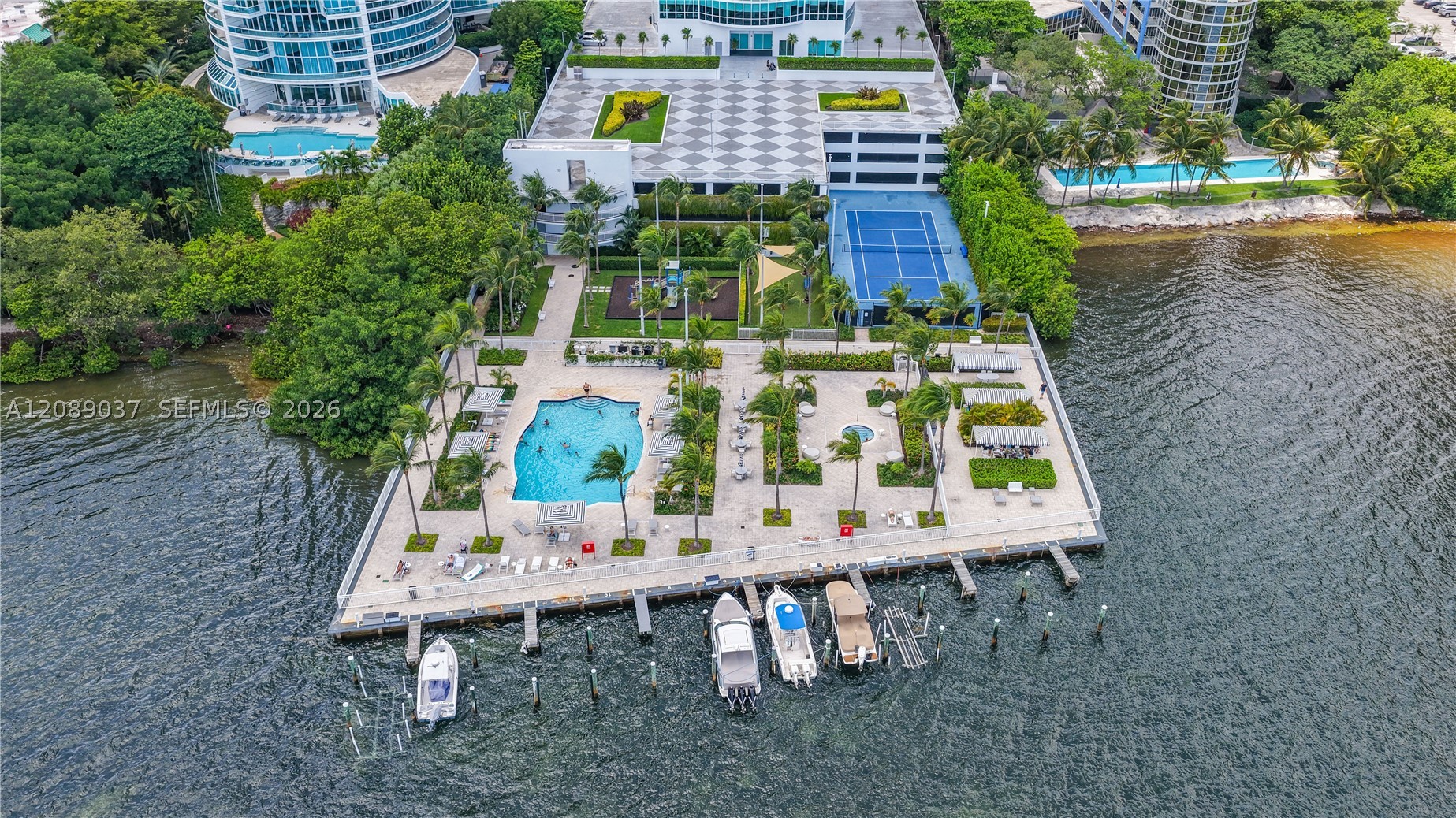 image Skyline on Brickell28