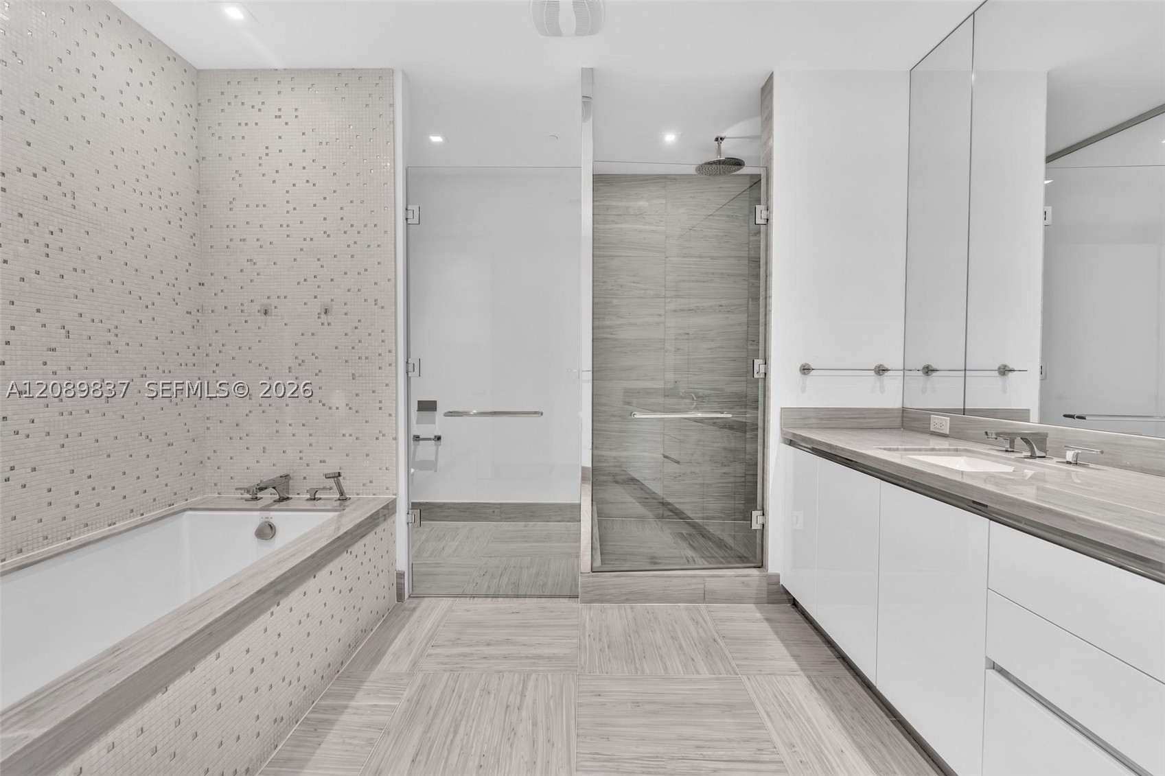 image Jade Signature14