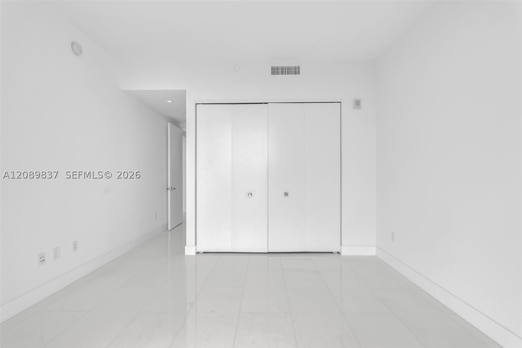 image Jade Signature19
