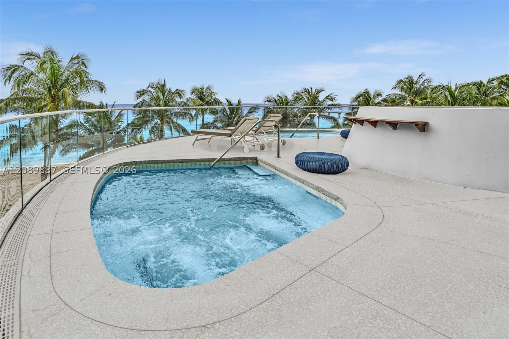 image Jade Signature36