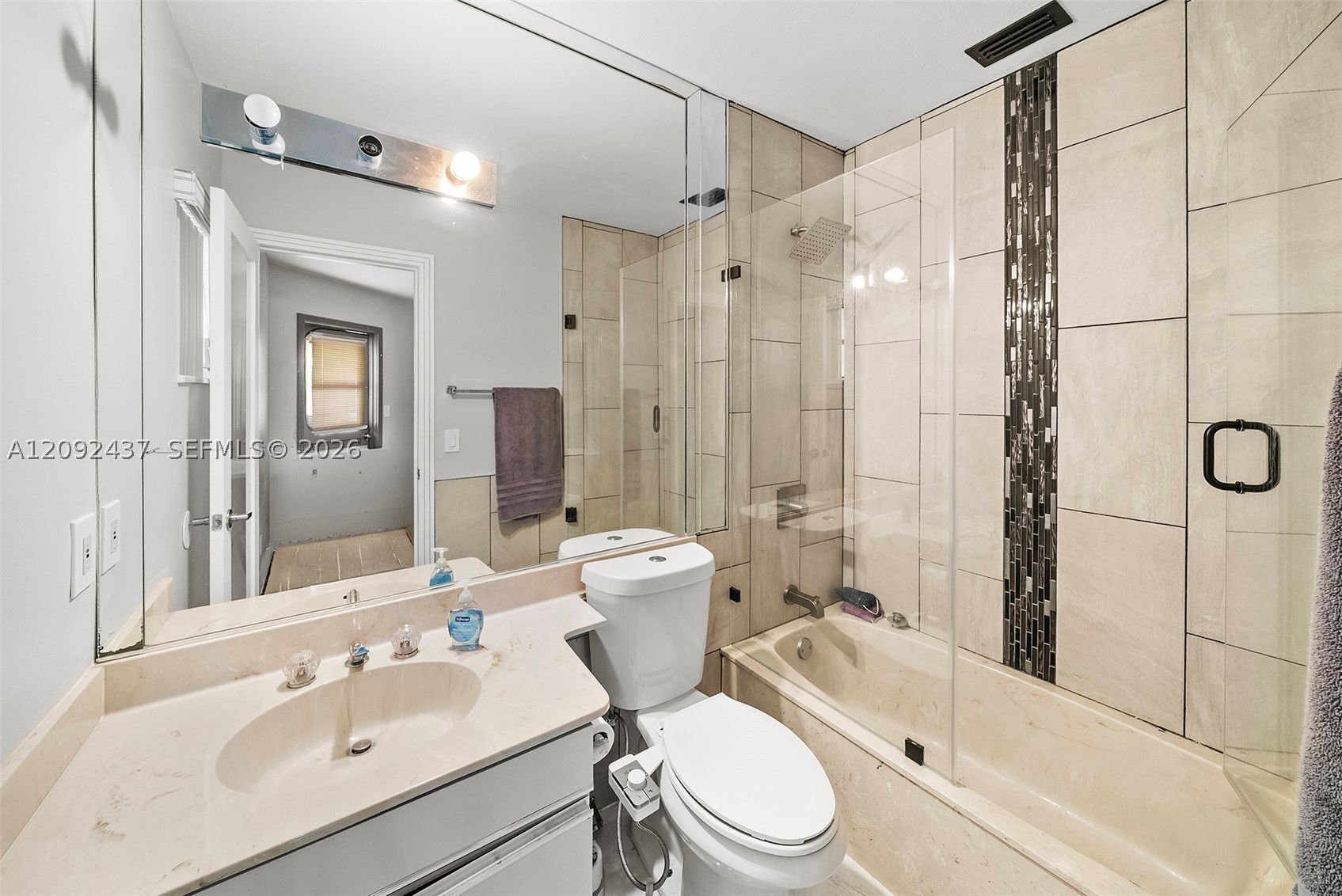 507 Palm Dr Hallandale Beach, FL 33009