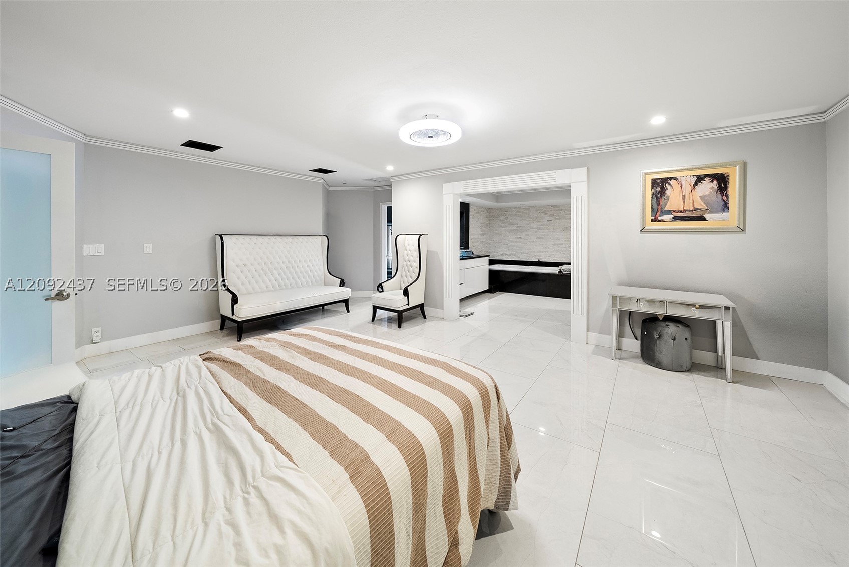 507 Palm Dr Hallandale Beach, FL 33009