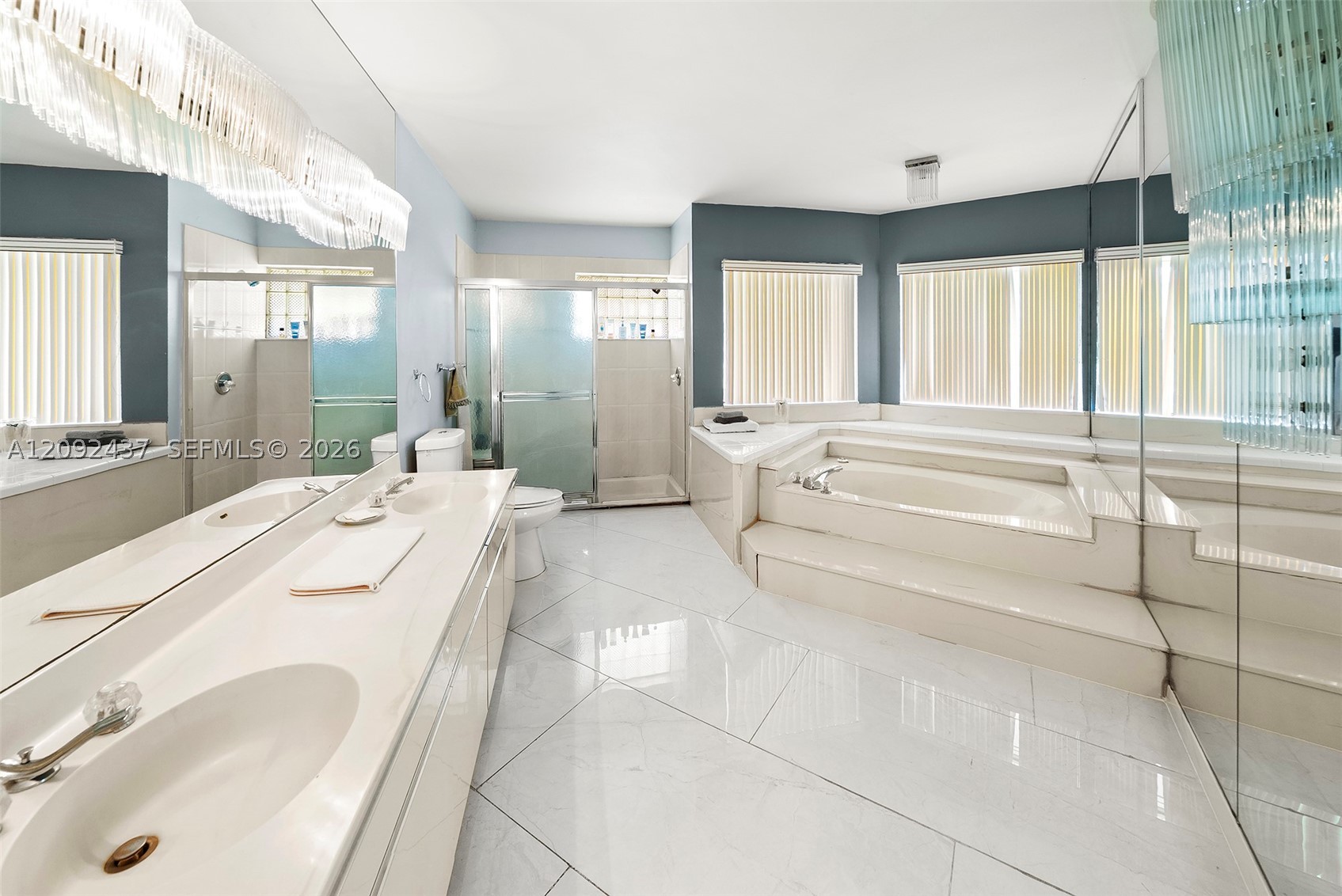 507 Palm Dr Hallandale Beach, FL 33009