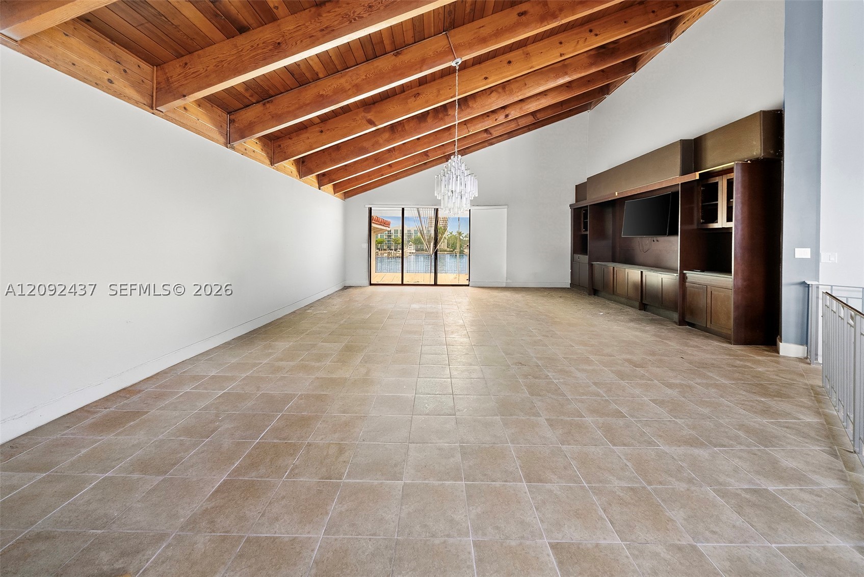 507 Palm Dr Hallandale Beach, FL 33009