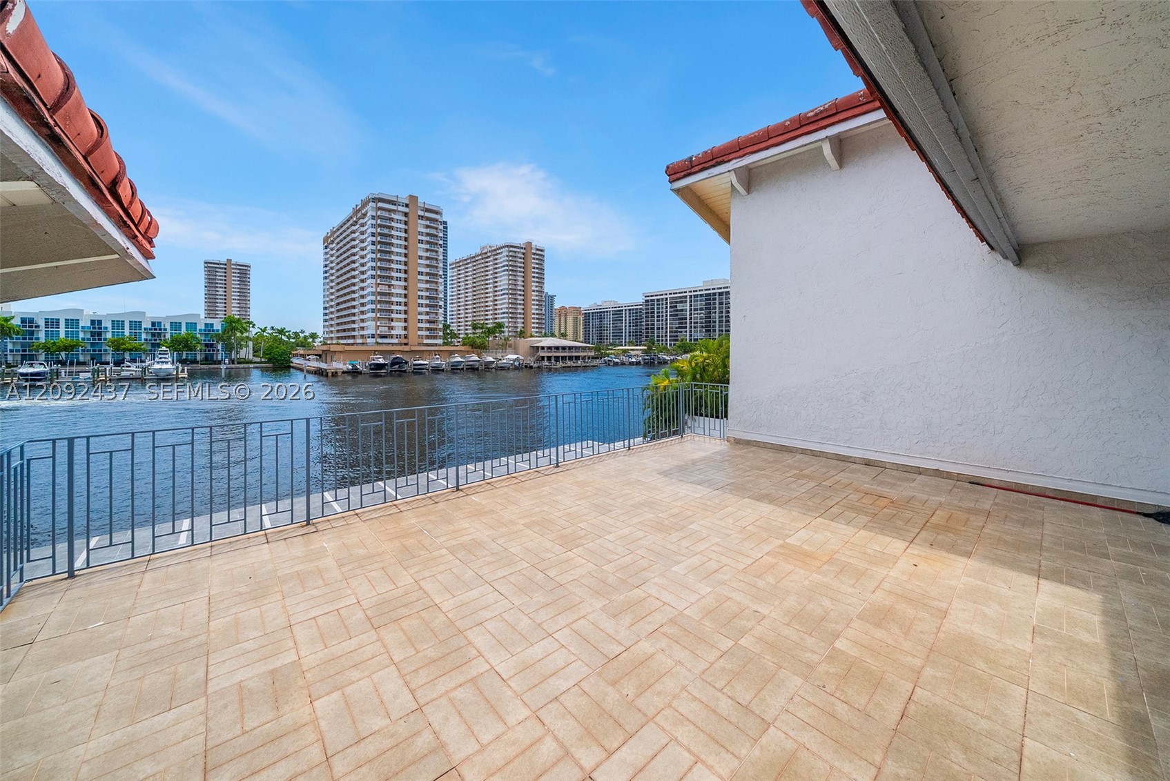507 Palm Dr Hallandale Beach, FL 33009