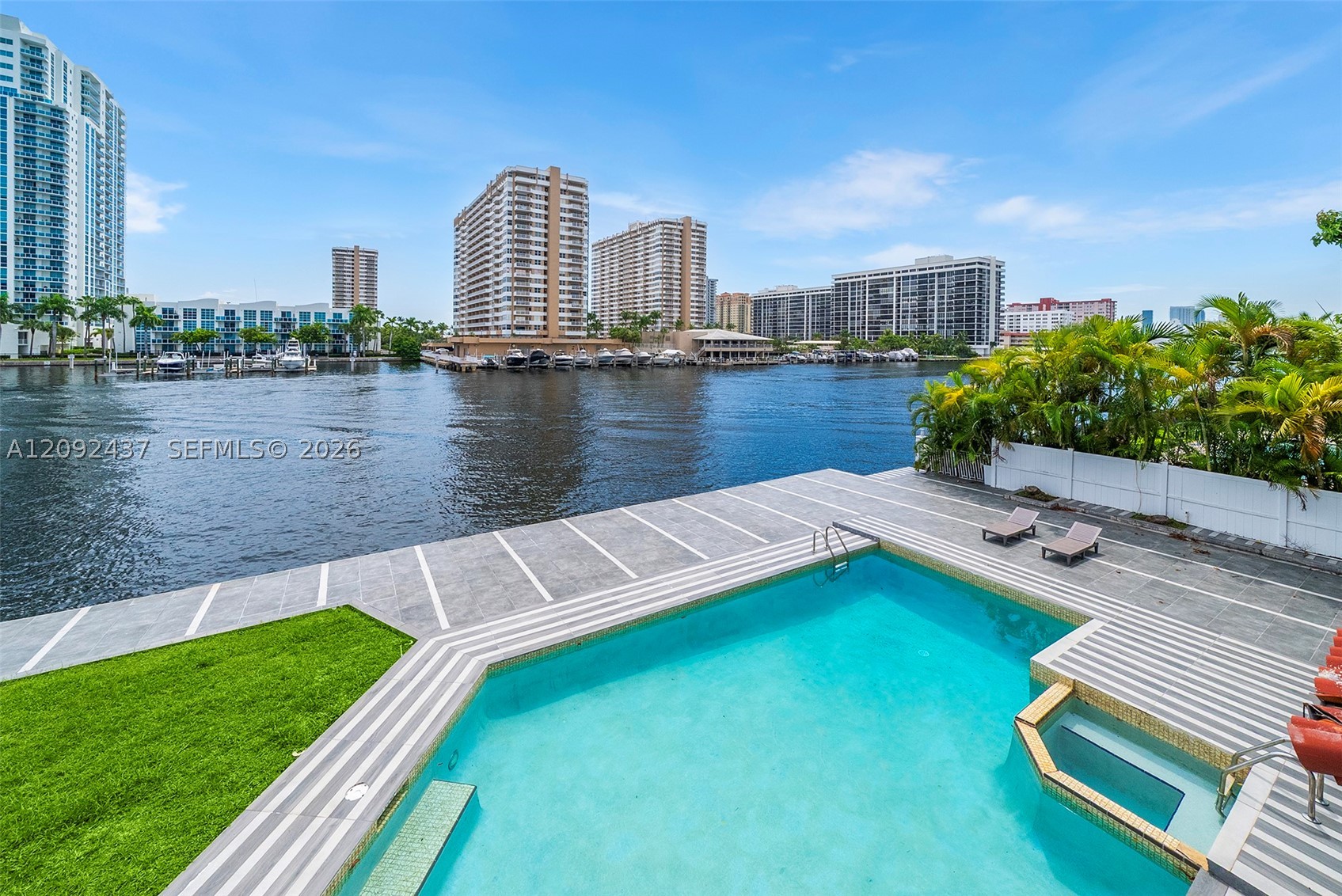 507 Palm Dr Hallandale Beach, FL 33009