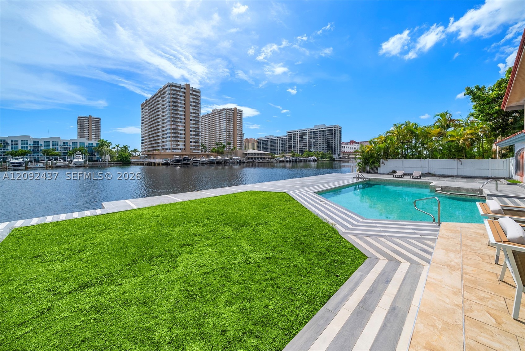 507 Palm Dr Hallandale Beach, FL 33009
