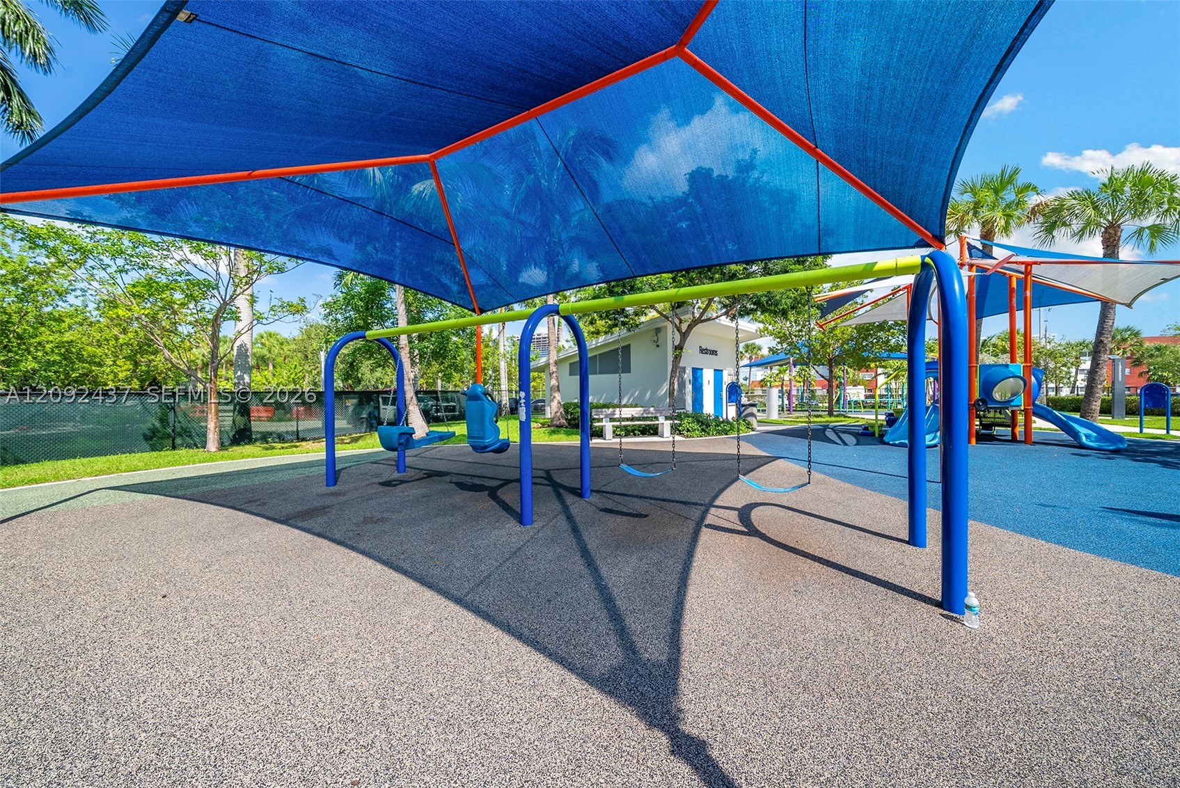 507 Palm Dr Hallandale Beach, FL 33009