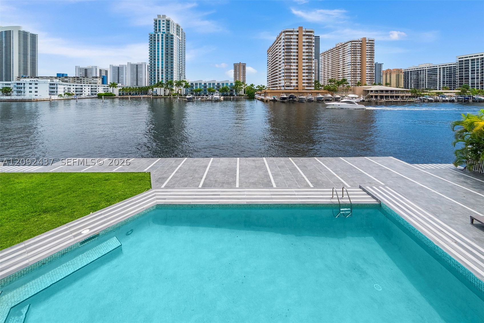 507 Palm Dr Hallandale Beach, FL 33009