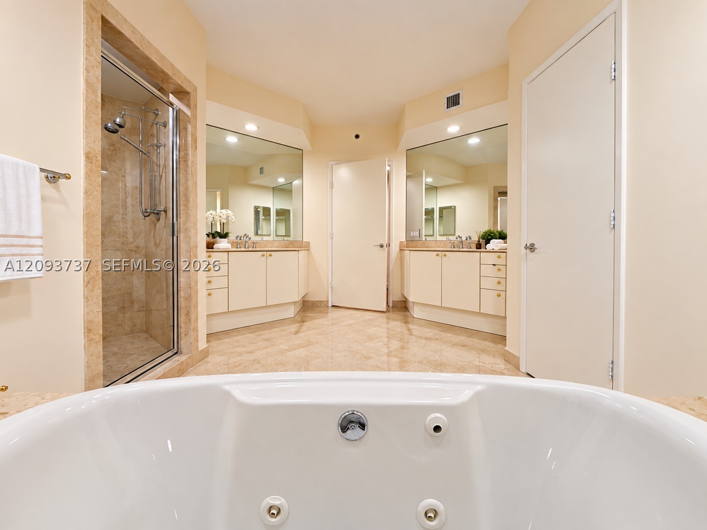 799 Crandon Blvd #202 Key Biscayne, FL 33149