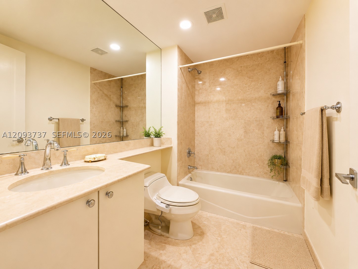799 Crandon Blvd #202 Key Biscayne, FL 33149
