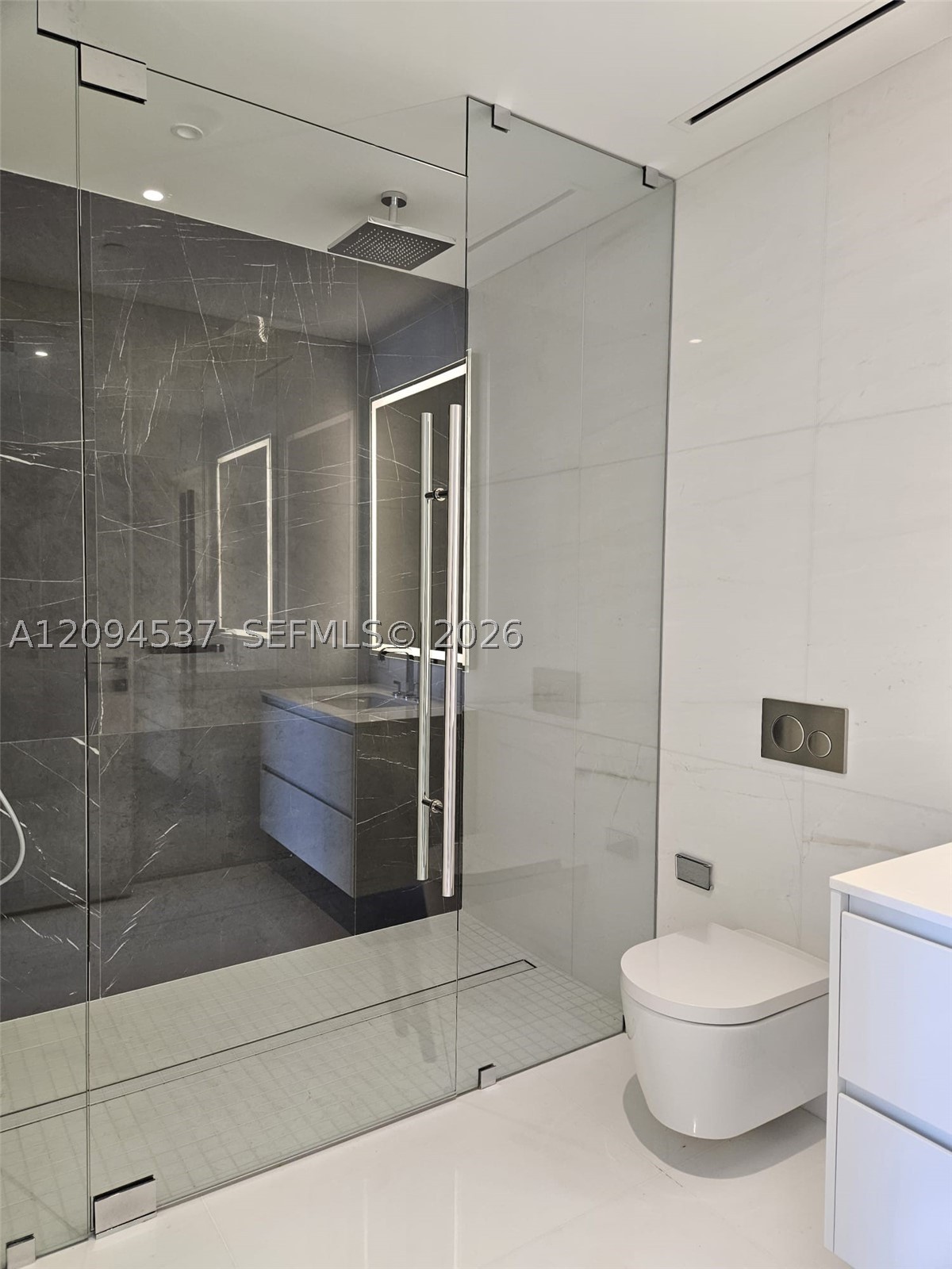 image Aston Martin Residences11