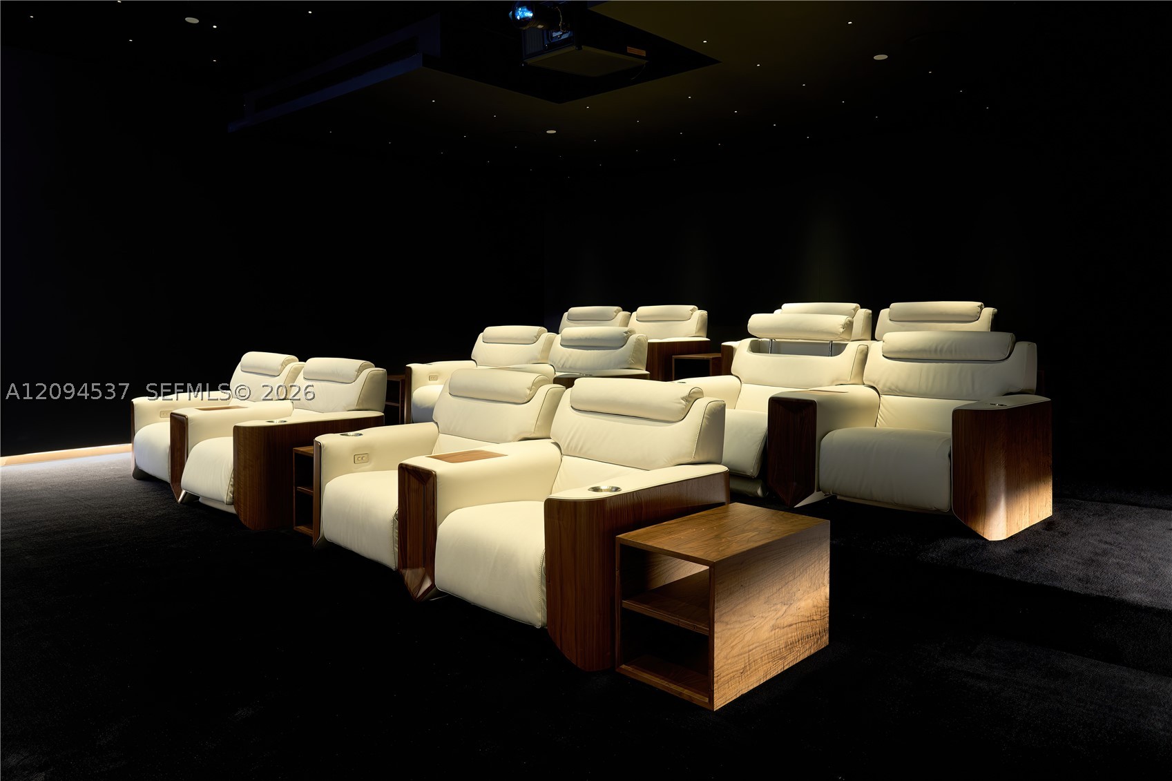 image Aston Martin Residences28