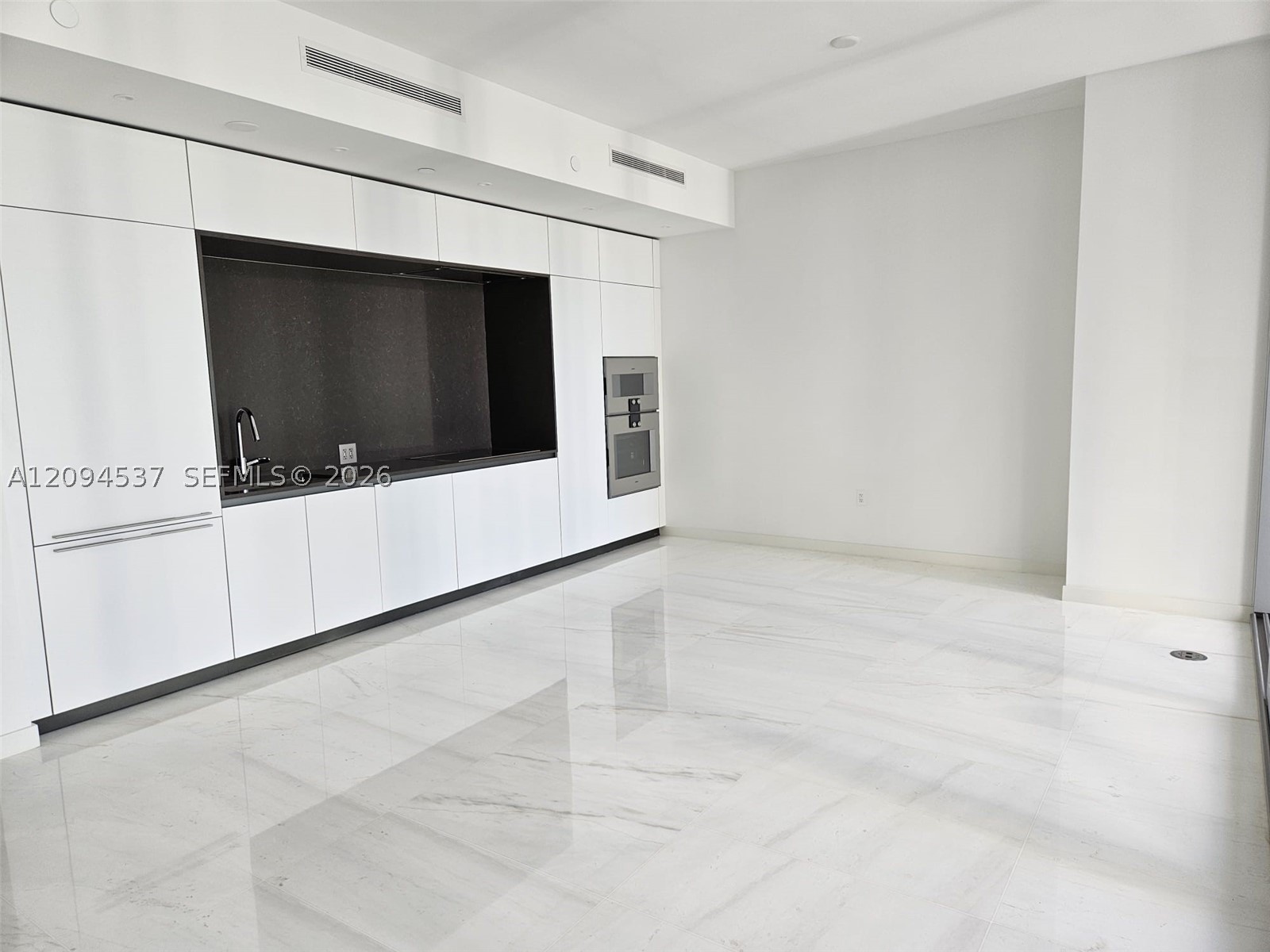 image Aston Martin Residences5