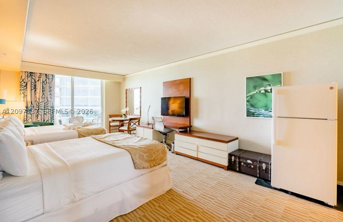 18001 Collins Ave #512