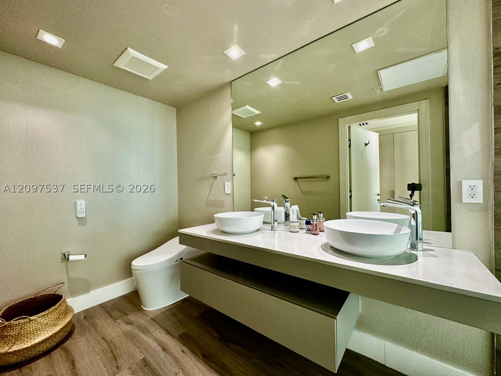 Undisclosed Address Miami, FL 33130