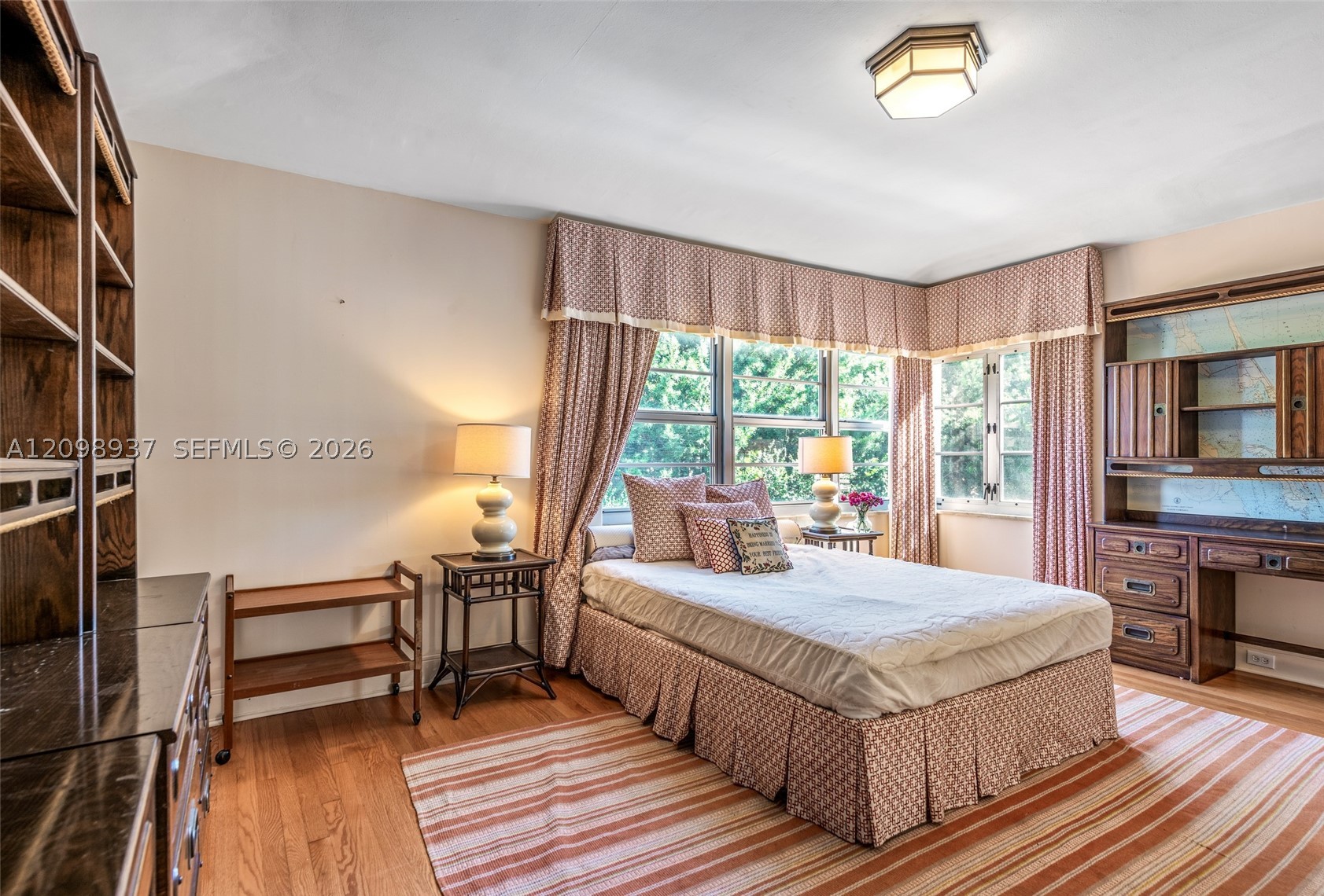 6415 Pine Tree Dr Cir Miami Beach, FL 33141