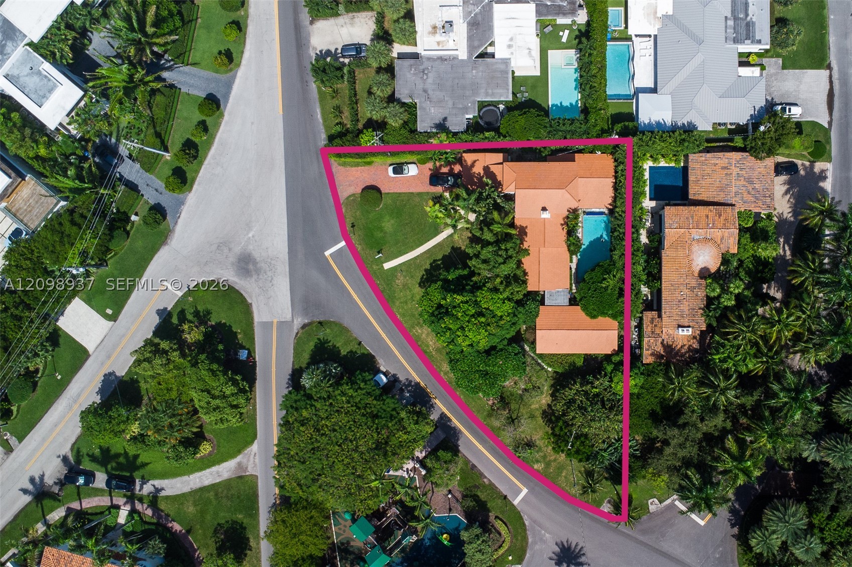 6415 Pine Tree Dr Cir Miami Beach, FL 33141
