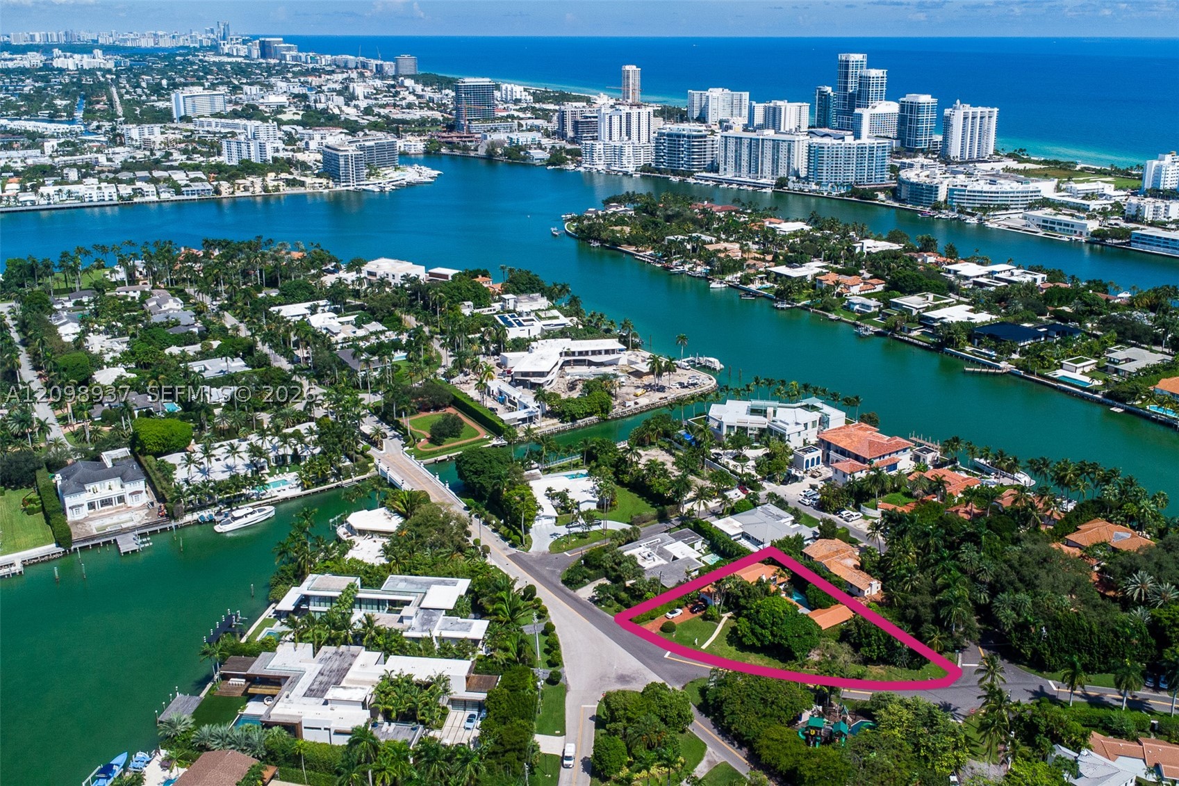 6415 Pine Tree Dr Cir Miami Beach, FL 33141