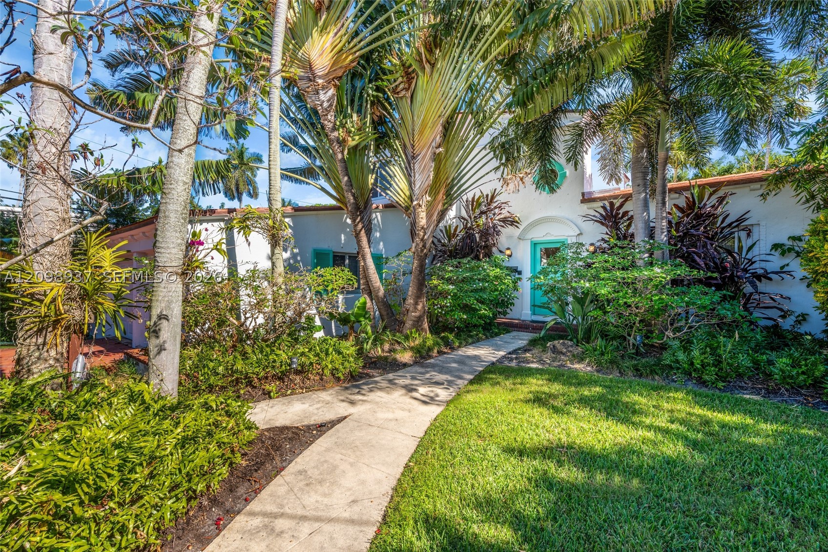 6415 Pine Tree Dr Cir Miami Beach, FL 33141