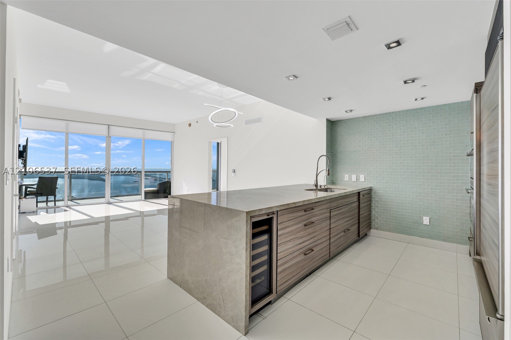 image Icon Brickell I1
