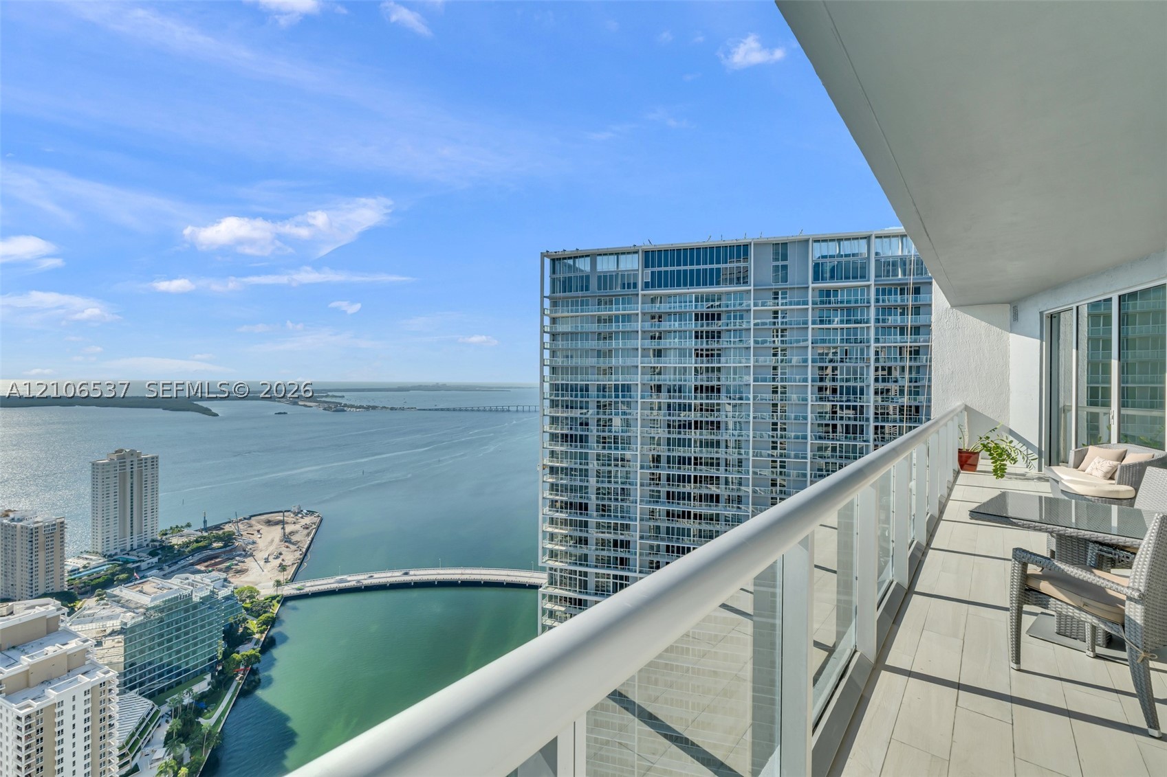 image Icon Brickell I19