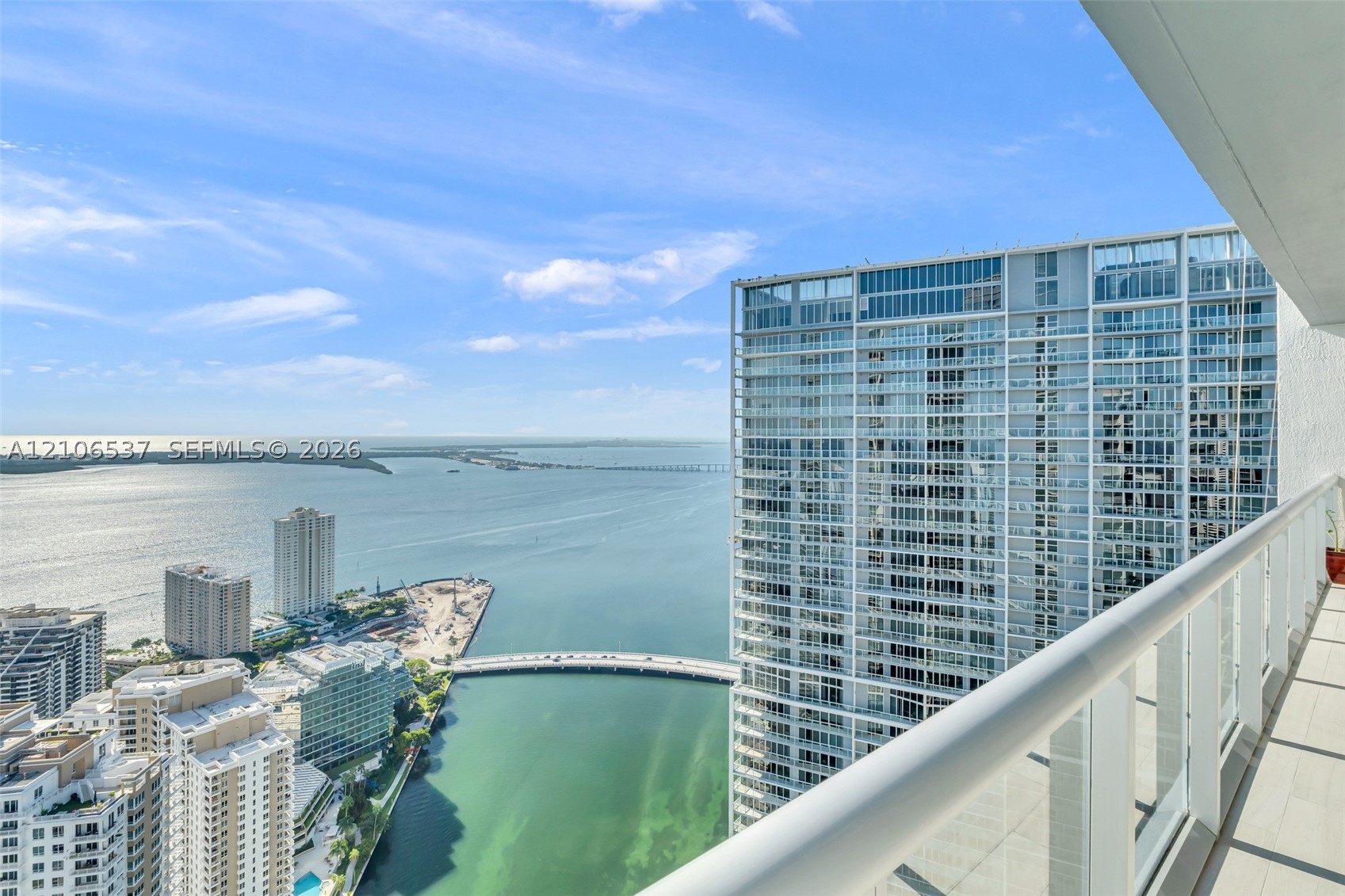 image Icon Brickell I21